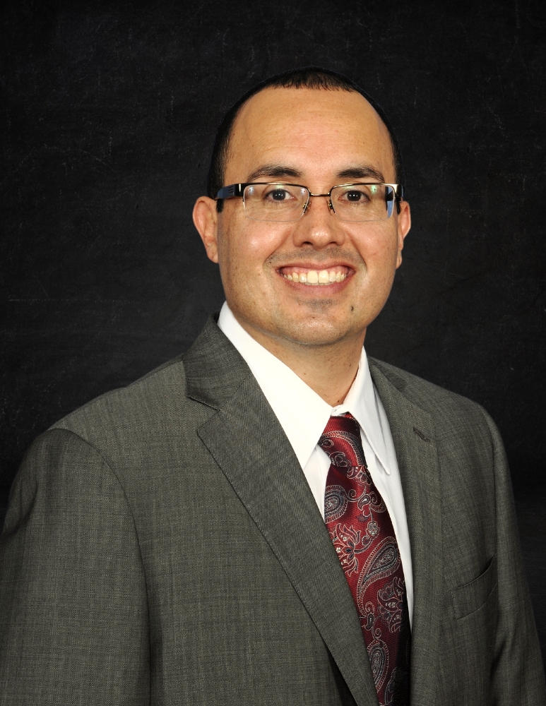 Roberto Molina MD